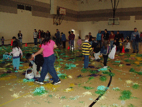 Alviso egg hunt 4-15-06 023